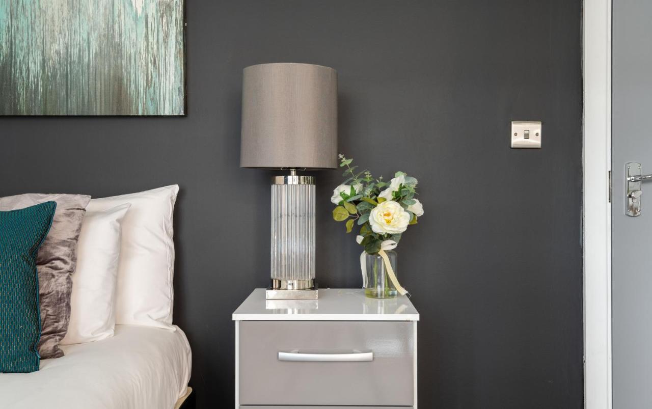 Spacious And Modern 4 Bed Apartment Next To Borough Station London Kültér fotó