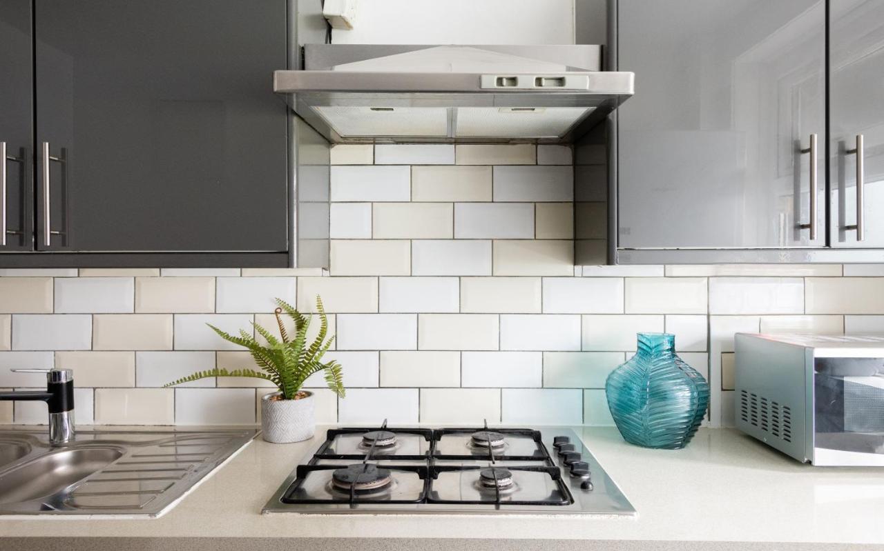 Spacious And Modern 4 Bed Apartment Next To Borough Station London Kültér fotó